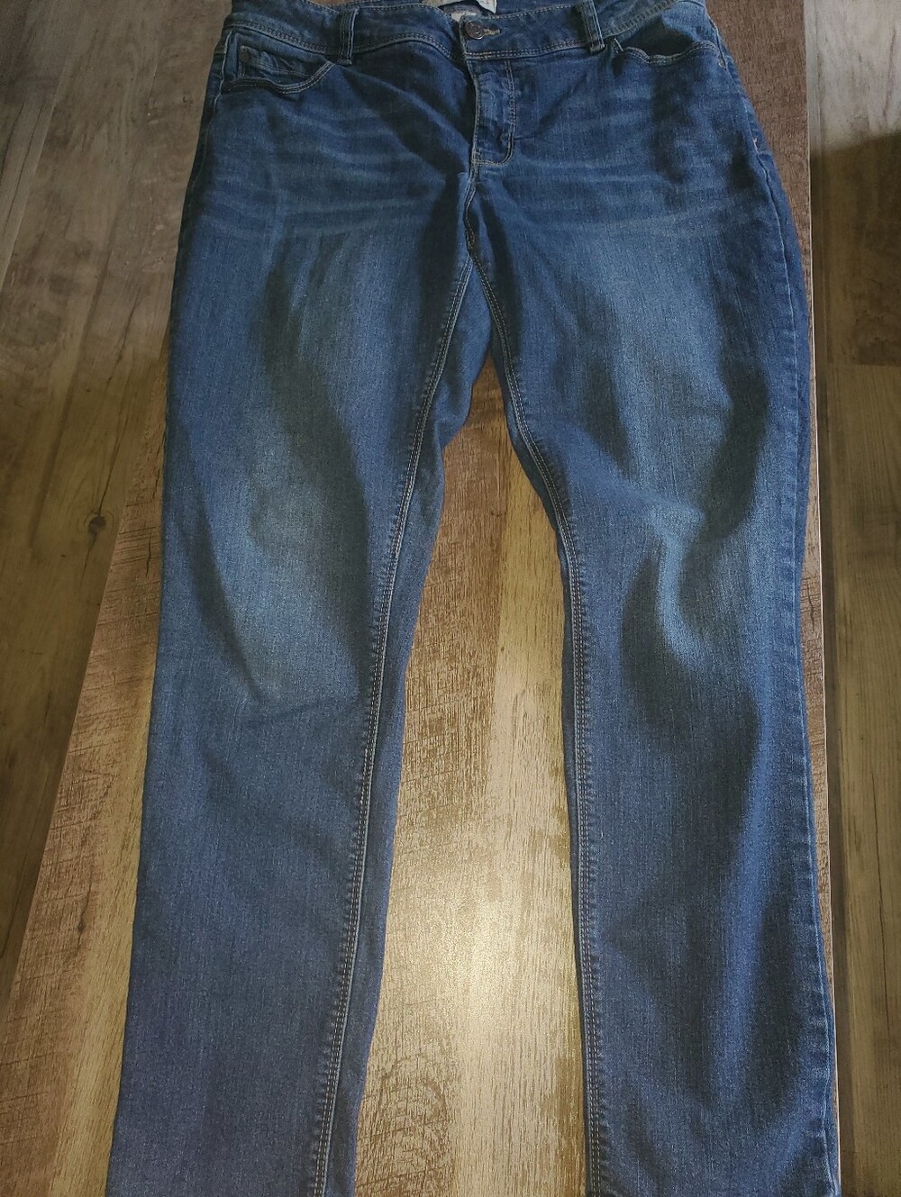 C. Est 1948  Skinny leg Ankle jeans size 12